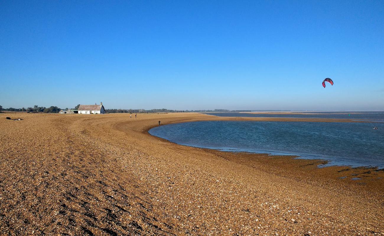 Photo de Shingle Street avec caillou fin brun de surface