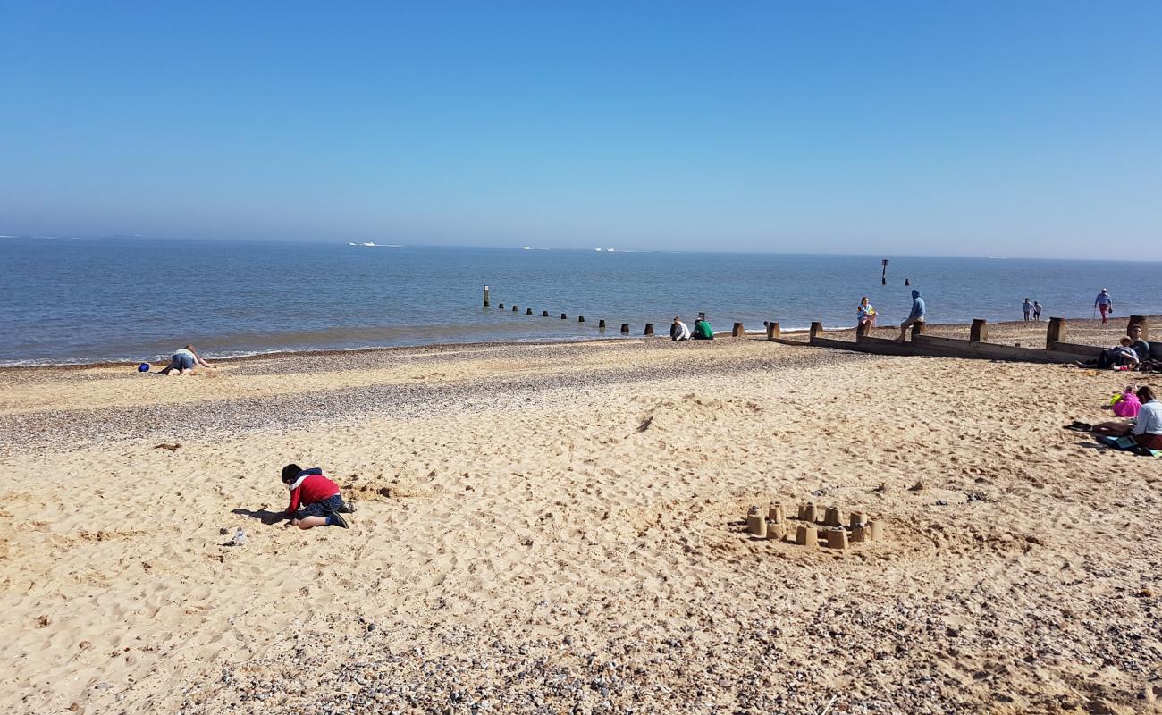 Photo de Dunwich beach II avec sable beige de surface