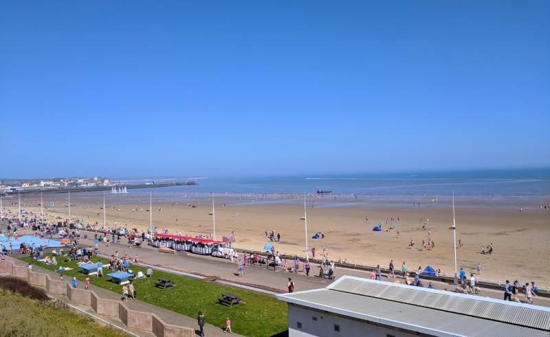 Photo de Bridlington beach avec sable beige de surface