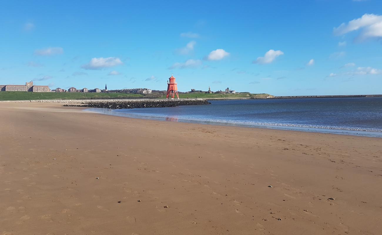 Photo de Little Haven beach avec sable beige de surface