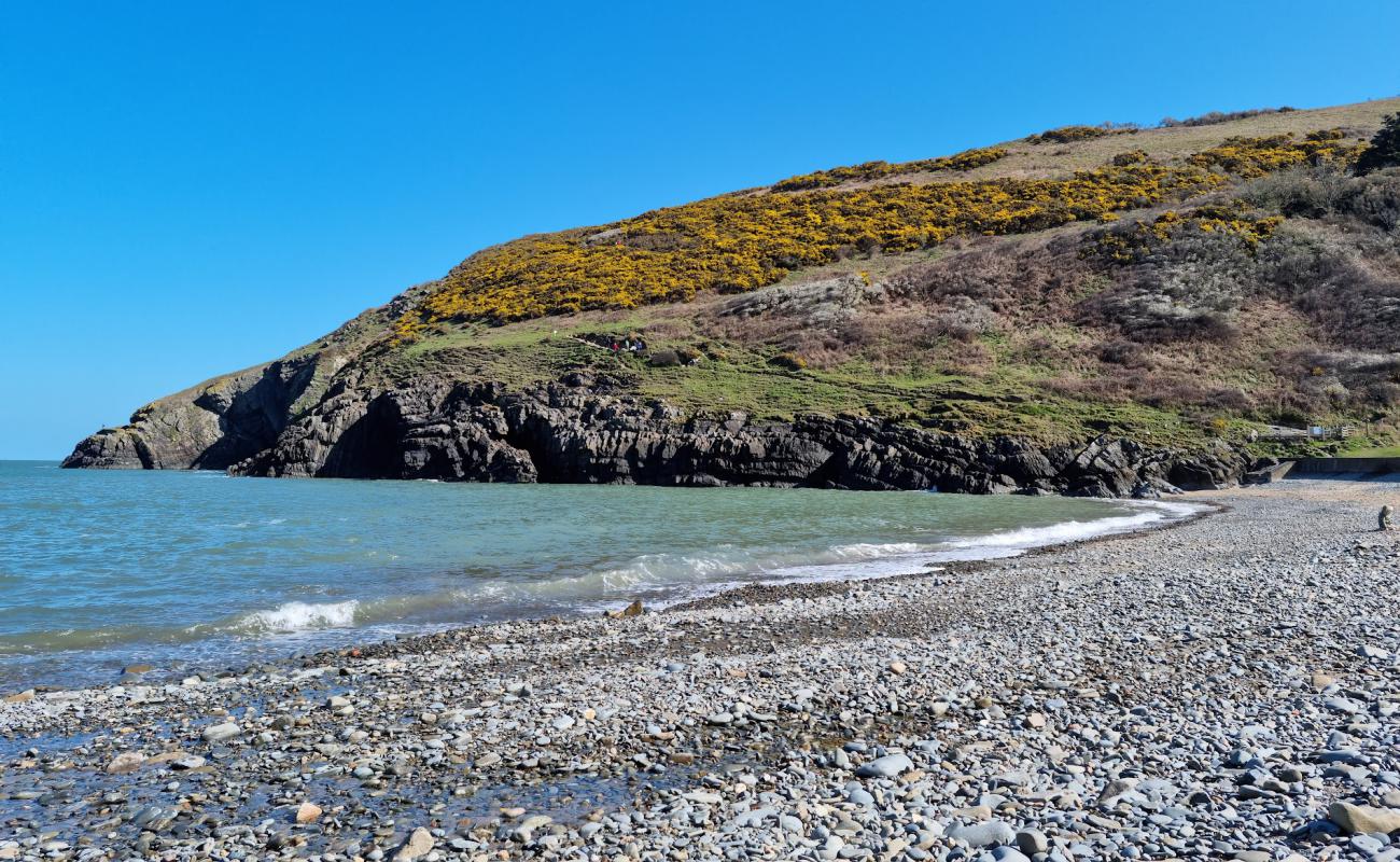 Photo de Nanternis beach avec sable gris avec caillou de surface