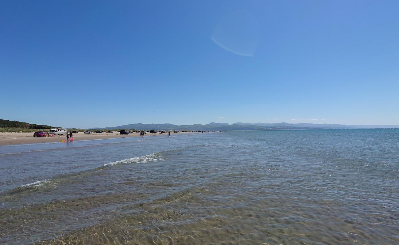 Photo de Greenacres beach avec sable beige de surface