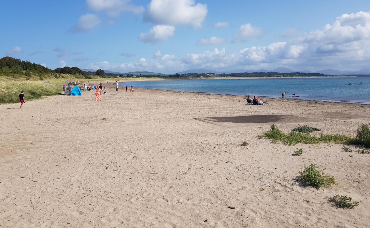 Photo de Traeth Glan-y-Don avec sable gris de surface