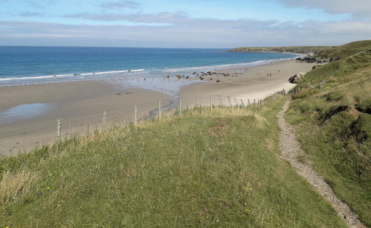 Photo de Traeth Penllech avec sable lumineux de surface