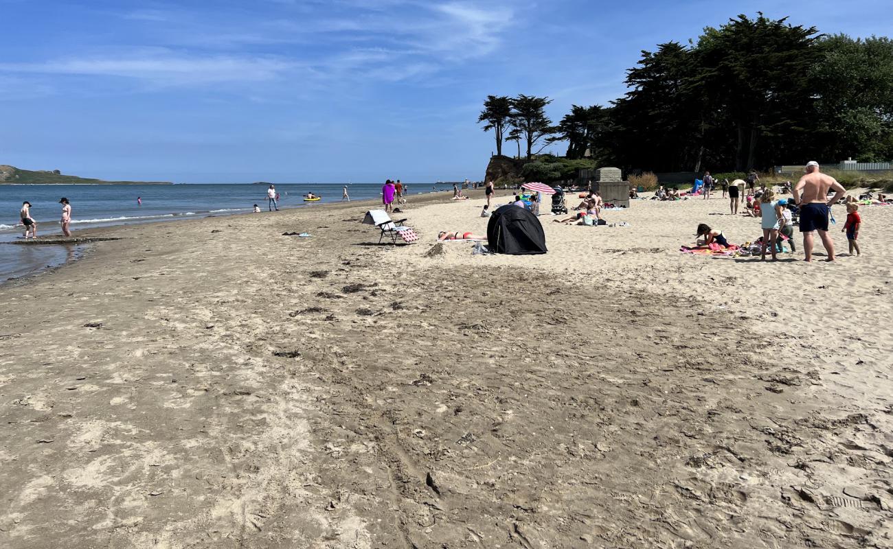 Photo de Burrow beach avec sable beige de surface