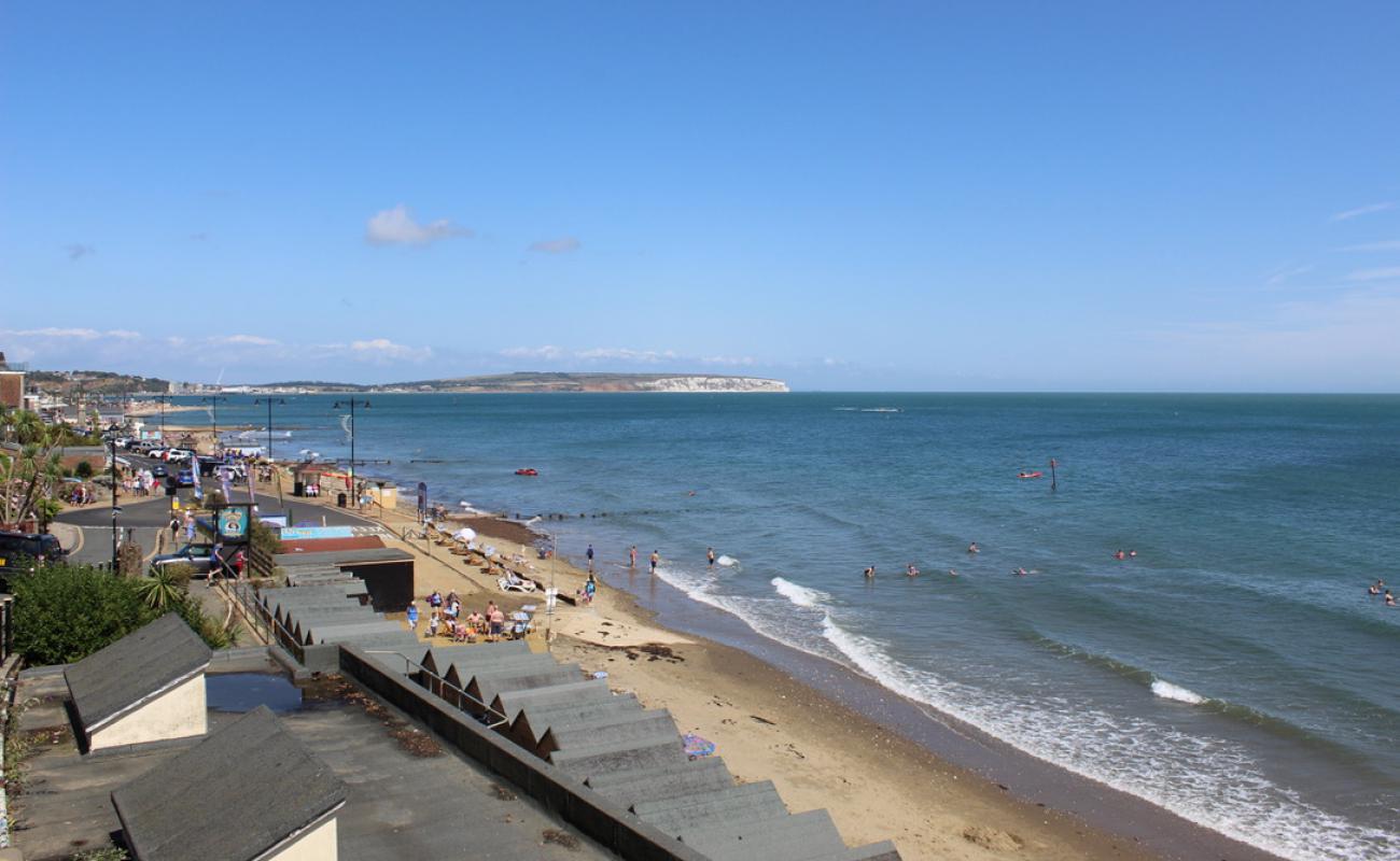 Photo de Plage de Shanklin (Tour de l'Horloge) avec sable clair avec caillou de surface