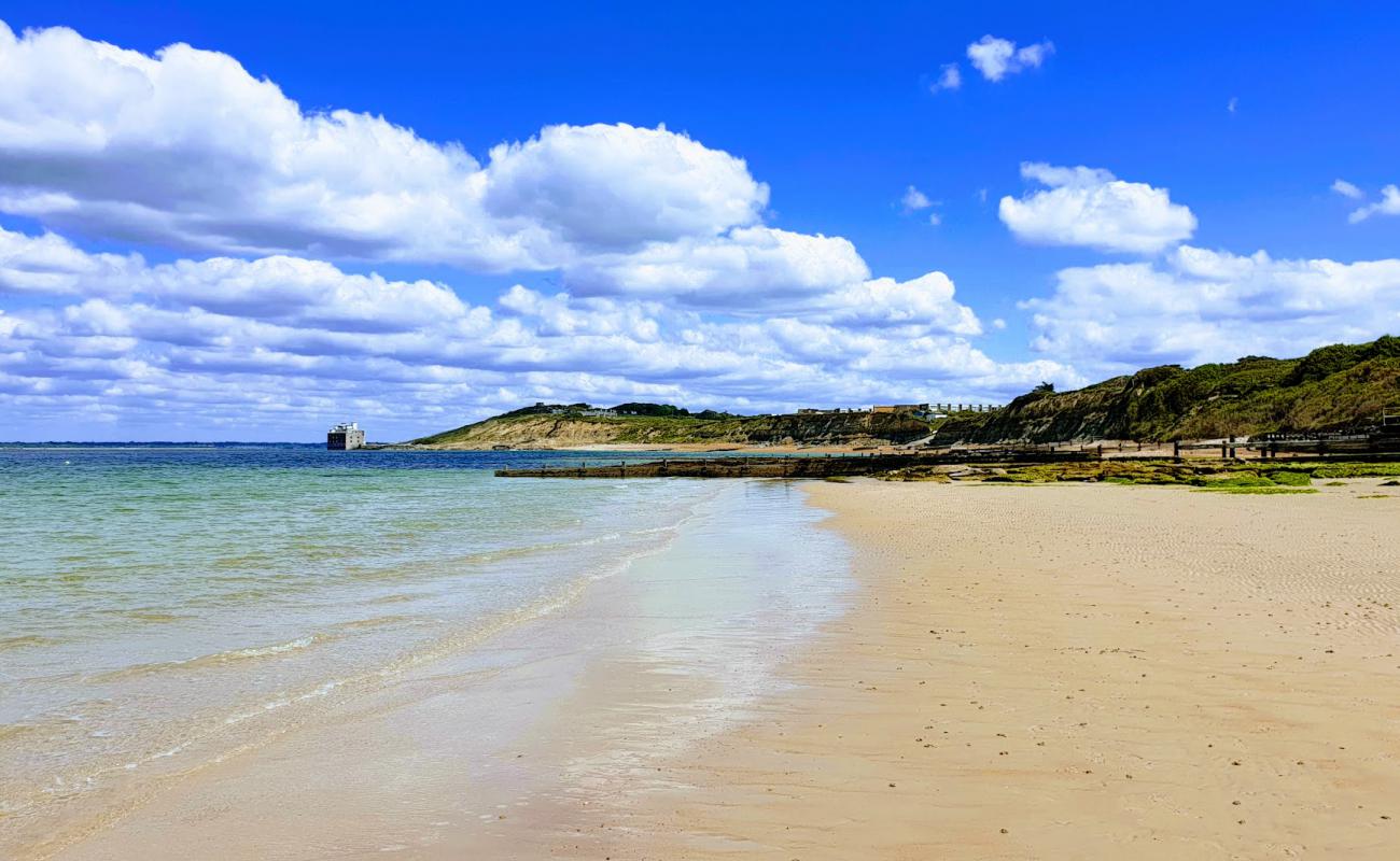 Photo de Colwell Bay Beach avec sable beige de surface