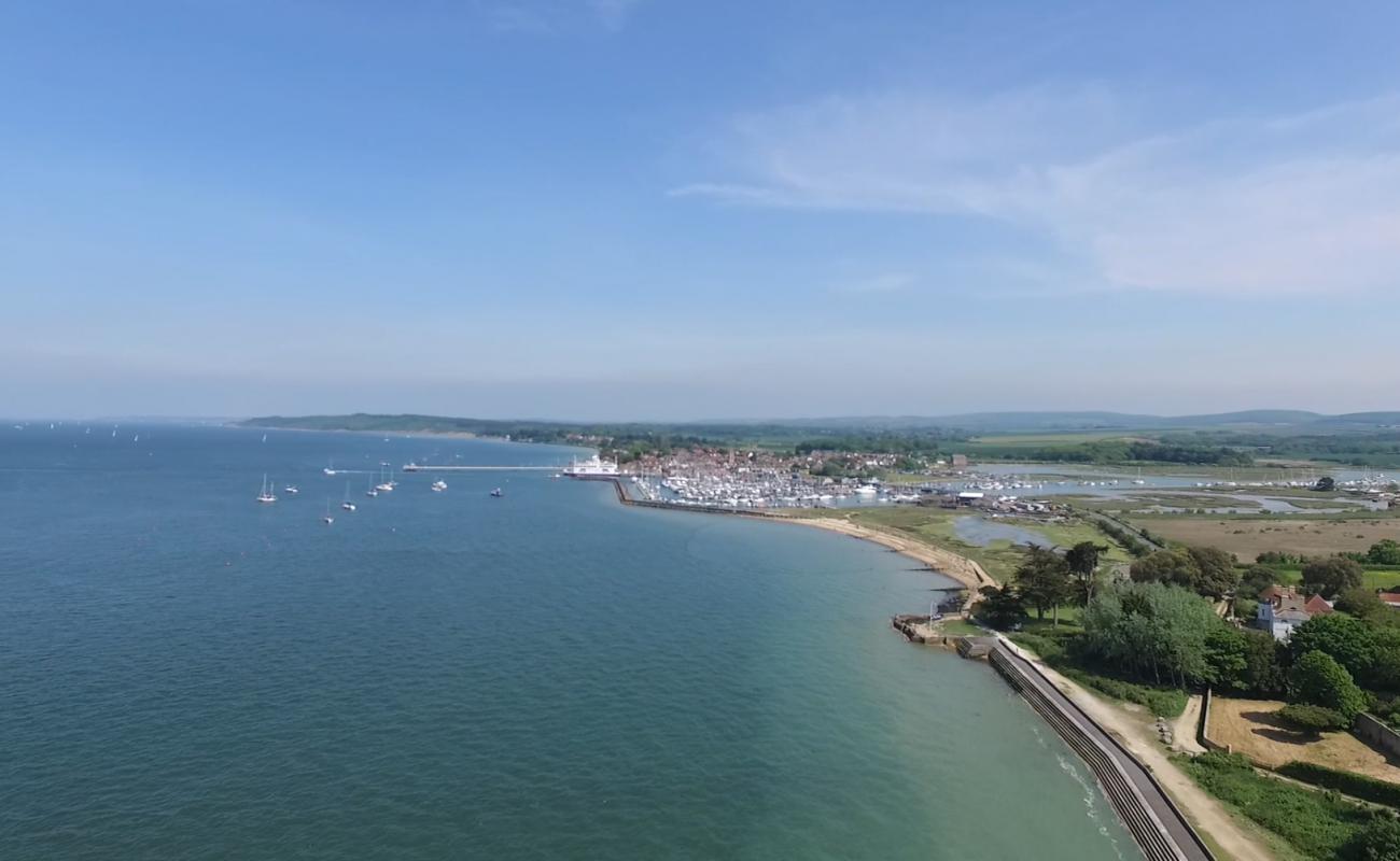 Photo de Norton Beach avec sable beige de surface