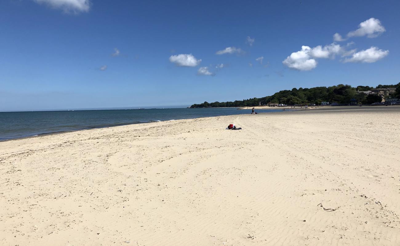 Photo de Ryde Beach avec sable lumineux de surface