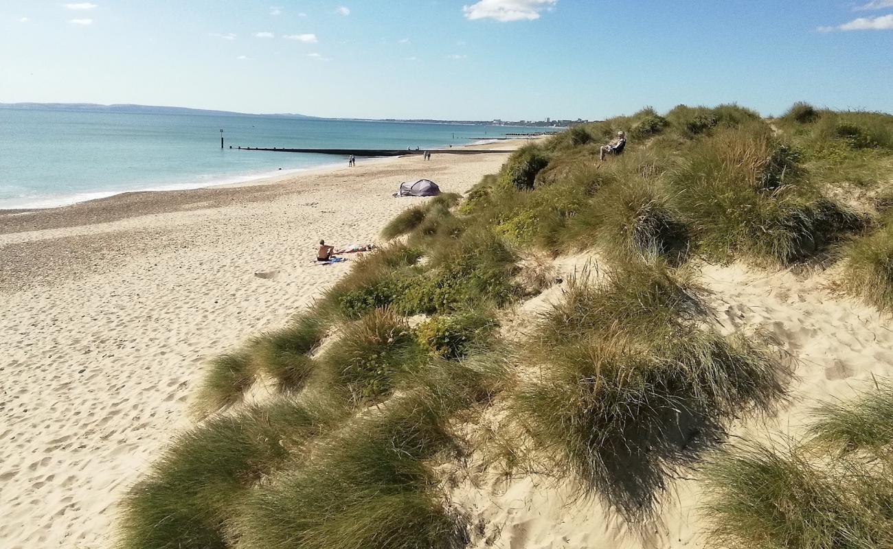 Photo de Plage de Mudeford avec sable beige de surface
