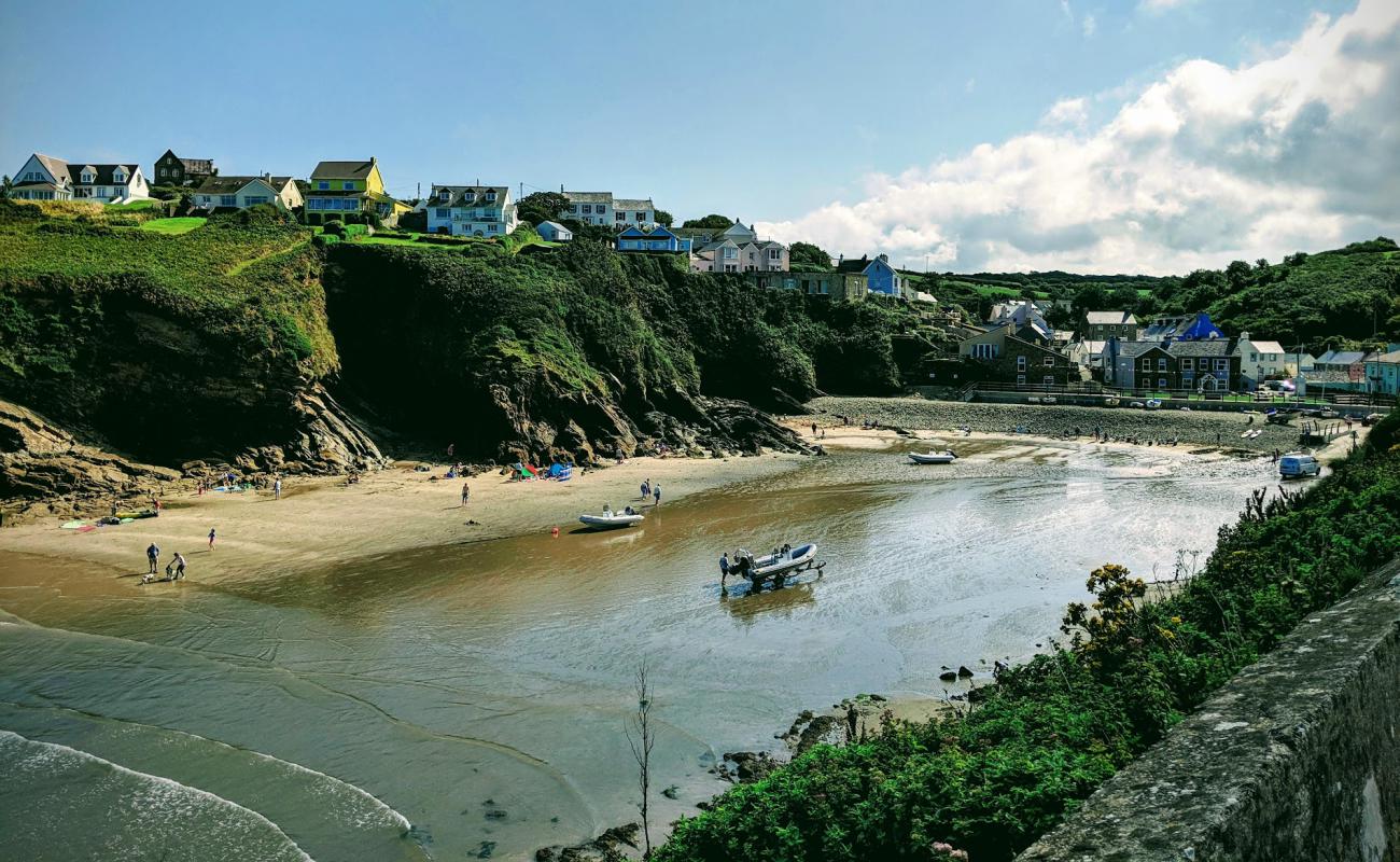 Photo de Littlehaven Beach avec sable clair avec caillou de surface