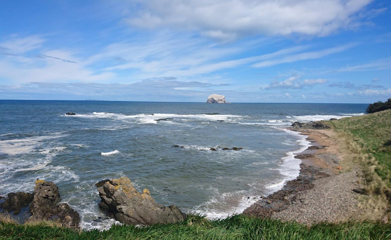Photo de Haugh Road Beach avec sable beige & pierres de surface