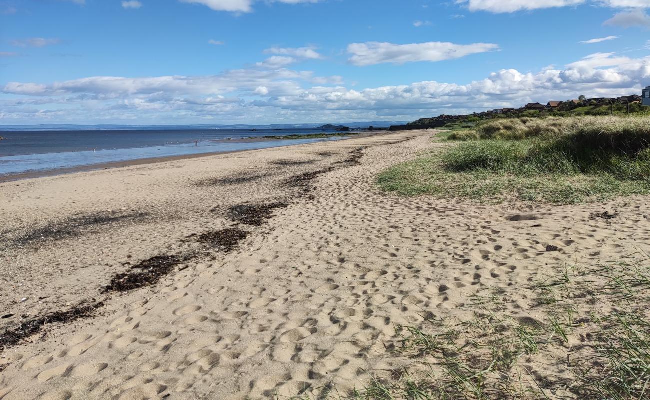 Photo de Seafield Beach avec sable beige de surface