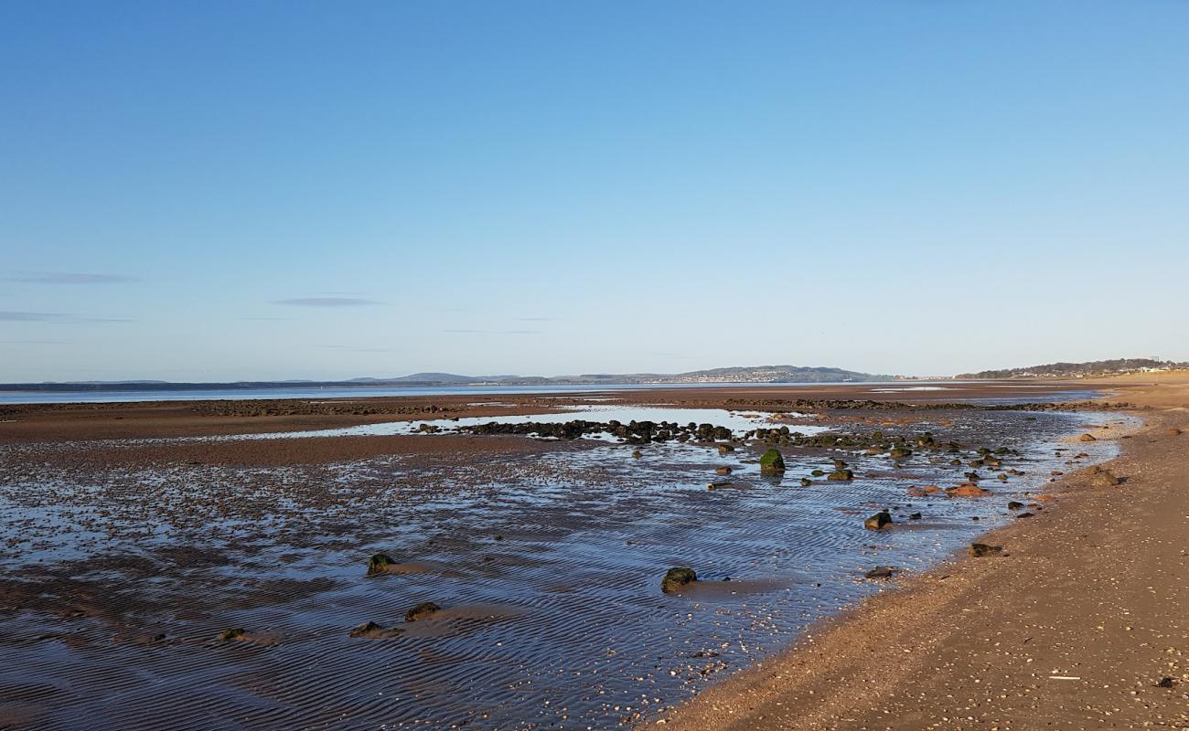Photo de Angus Beach avec sable beige de surface