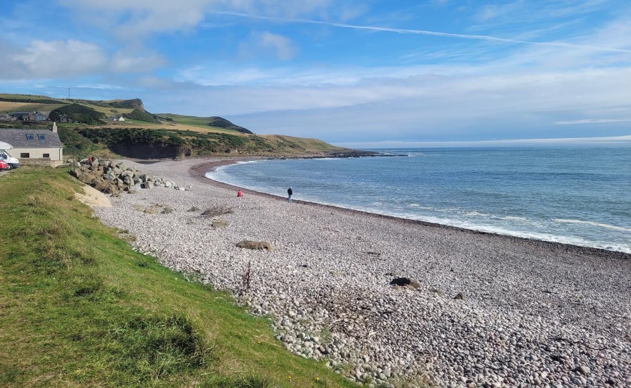 Photo de Inverbervie Beach avec caillou gris de surface