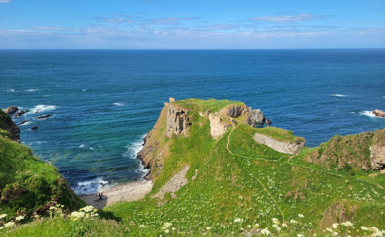 Photo de Findlater Castle Beach avec terrain rocheux de surface