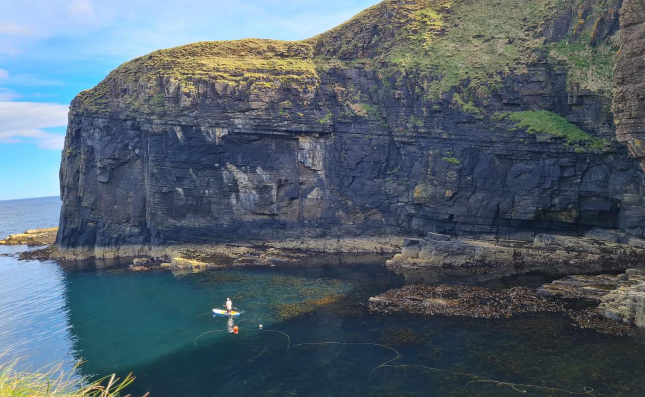 Photo de Whaligoe Steps Beach avec terrain rocheux de surface