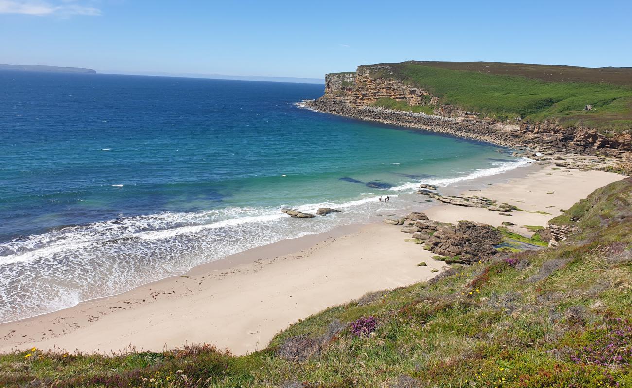 Photo de Peedie Sands Beach avec sable beige de surface