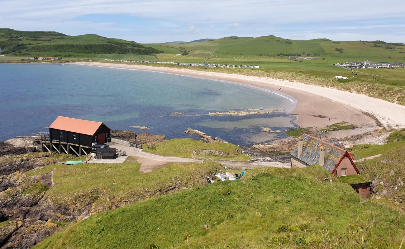 Photo de Dunaverty Beach avec sable lumineux de surface