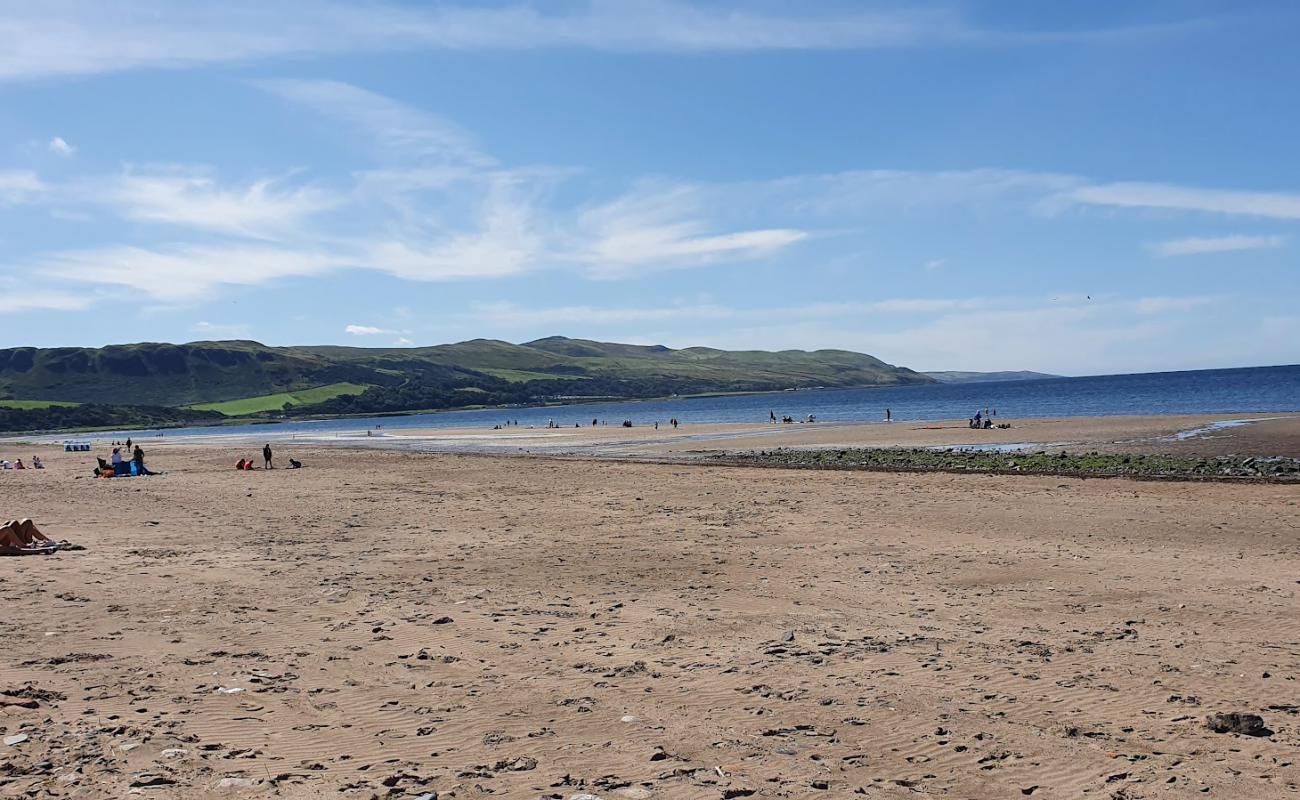 Photo de Girvan Beach avec sable lumineux de surface