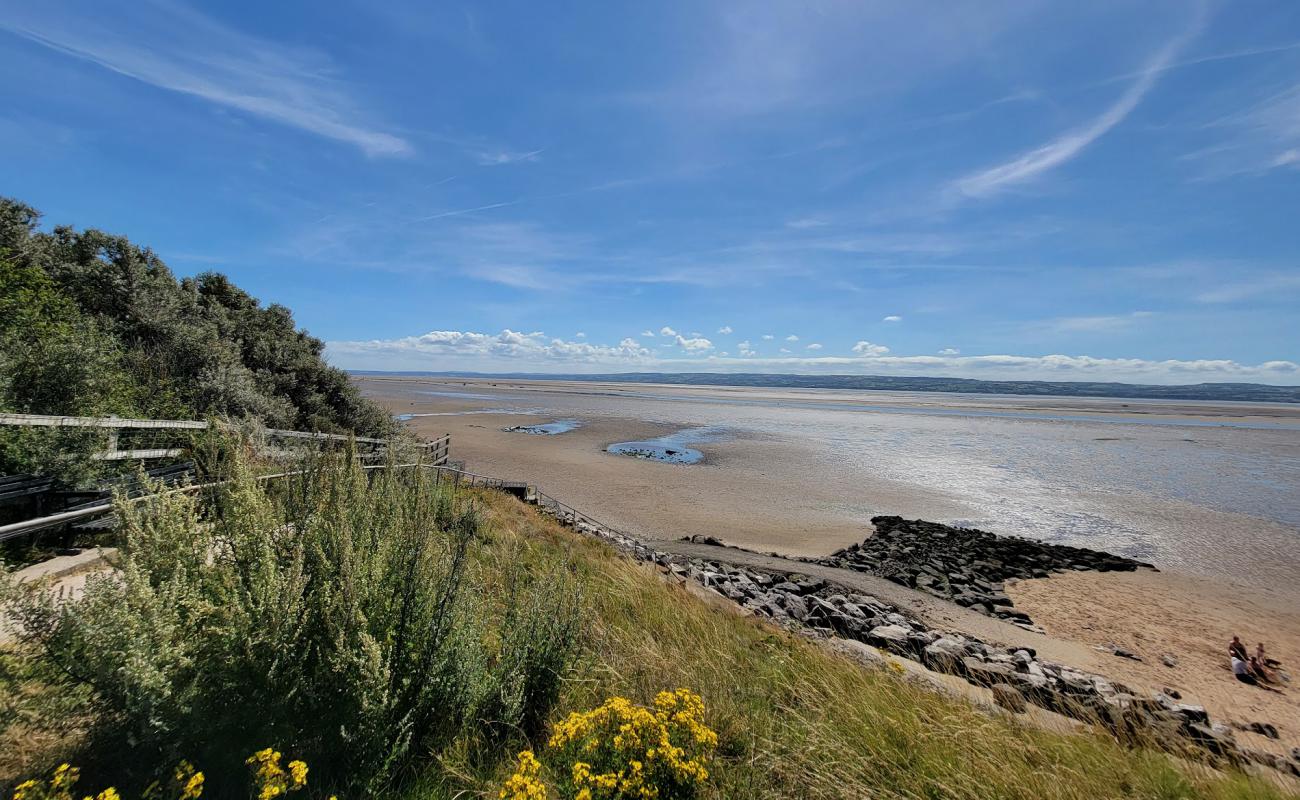 Photo de Caldy Beach avec sable lumineux de surface