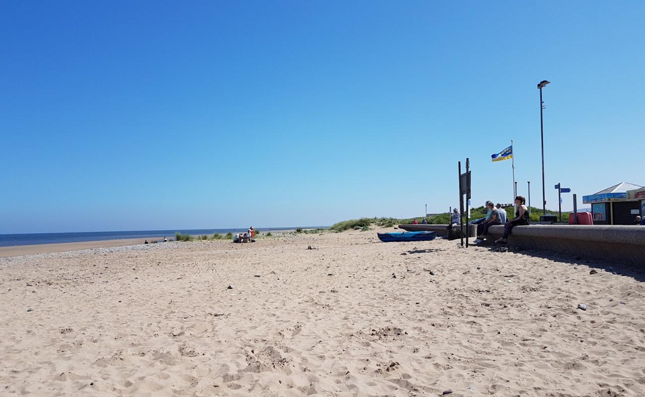 Photo de Kinmel Bay Beach avec sable beige de surface
