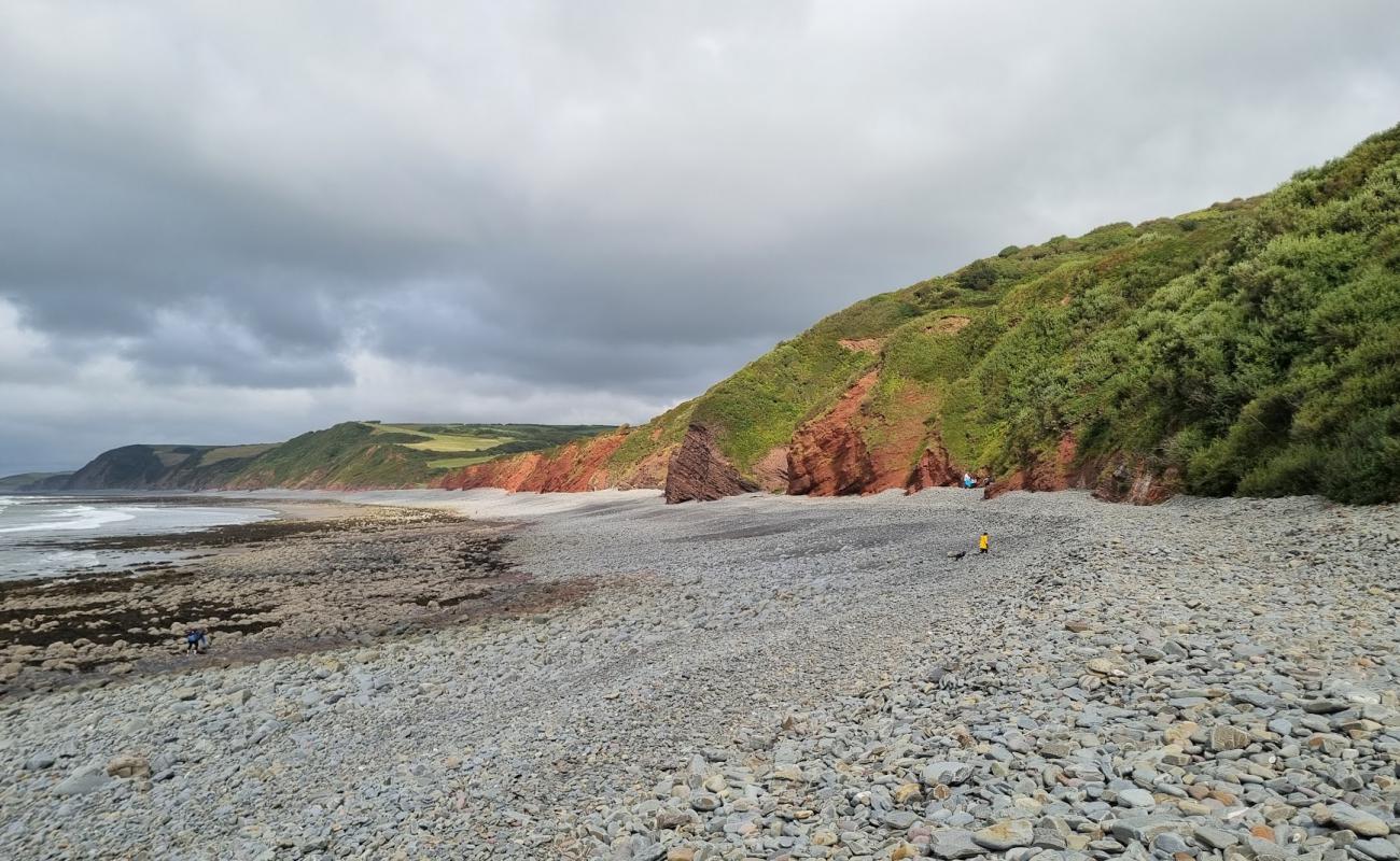 Photo de Plage de Peppercombe avec caillou gris de surface