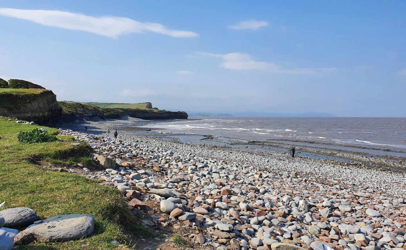 Photo de Plage de Kilve avec roches de surface