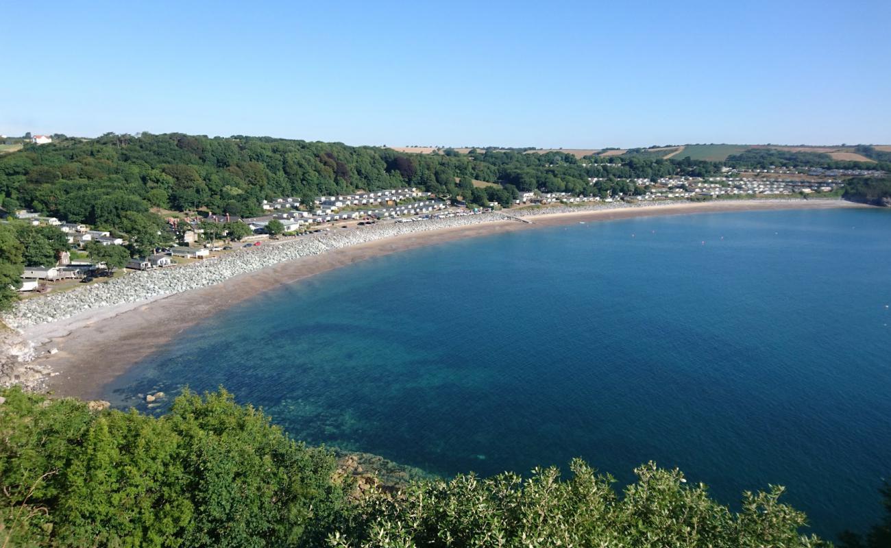 Photo de Plage de Lydstep avec sable gris avec caillou de surface