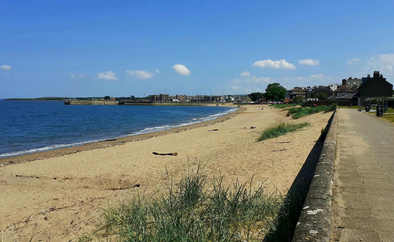 Photo de Plage de Musselburgh avec sable lumineux de surface