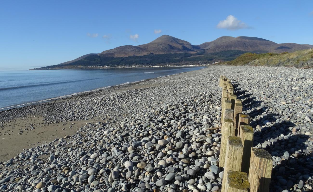 Photo de Plage de Murlough avec sable gris & galets de surface