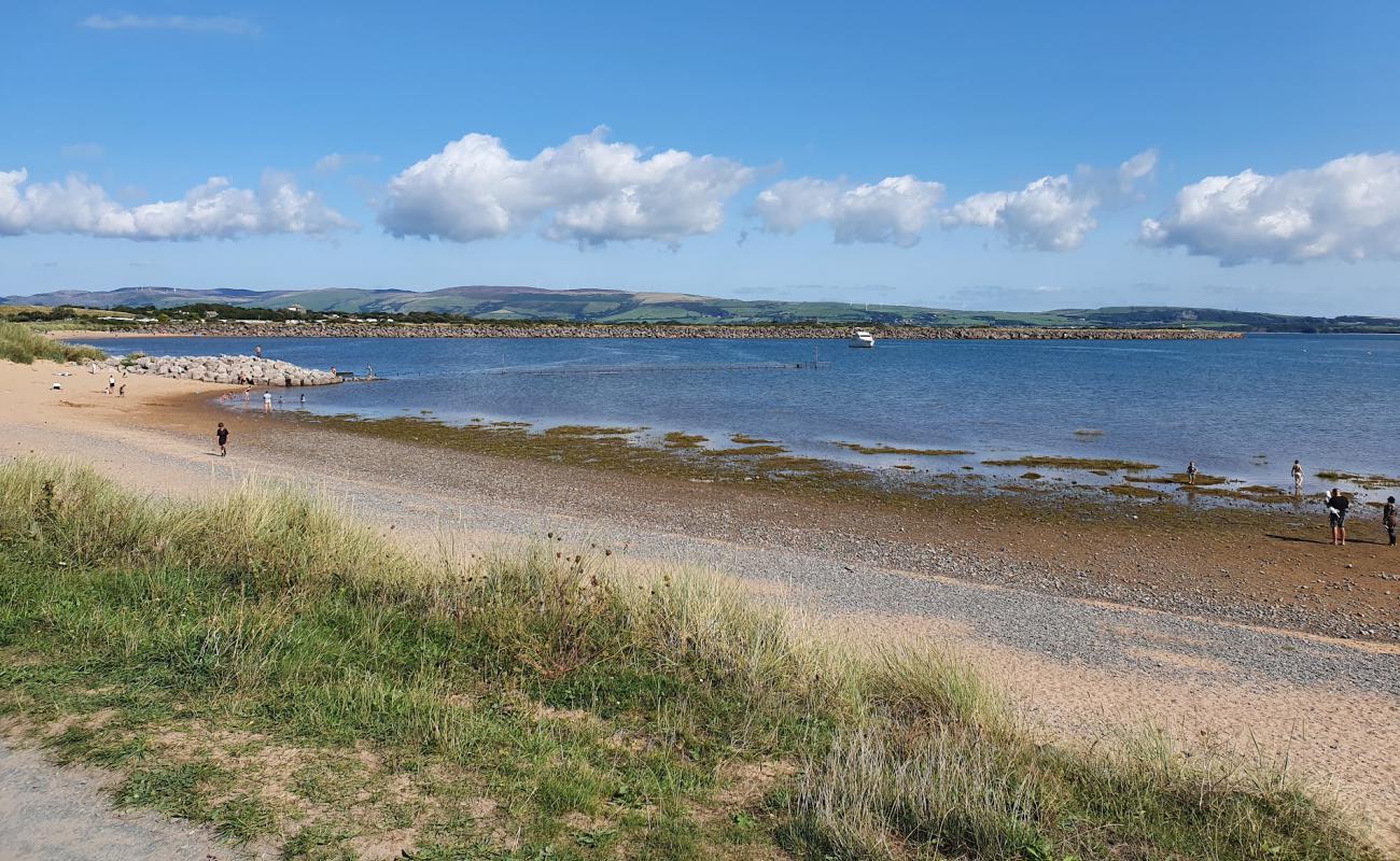 Photo de Plage de Haverigg avec sable gris avec caillou de surface