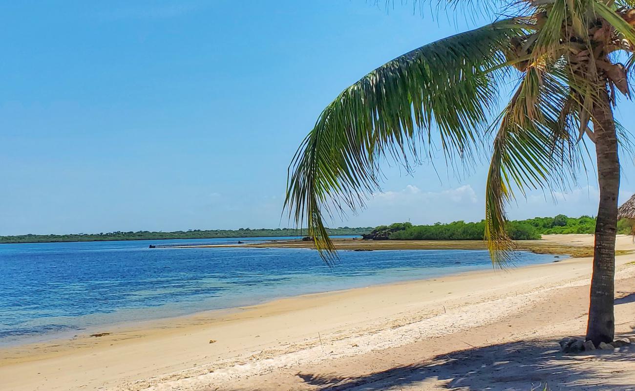 Photo de Jimbizi Beach avec sable lumineux de surface