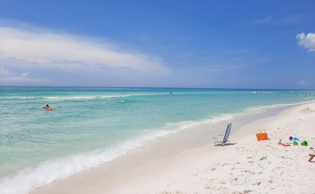 Photo de Ed Walline Beach avec sable fin blanc de surface