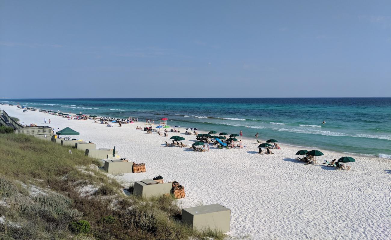 Photo de Rosemary Beach avec sable fin blanc de surface