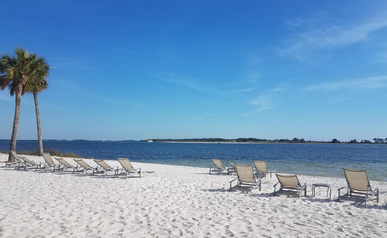 Photo de Alligator Point Beach avec sable blanc de surface