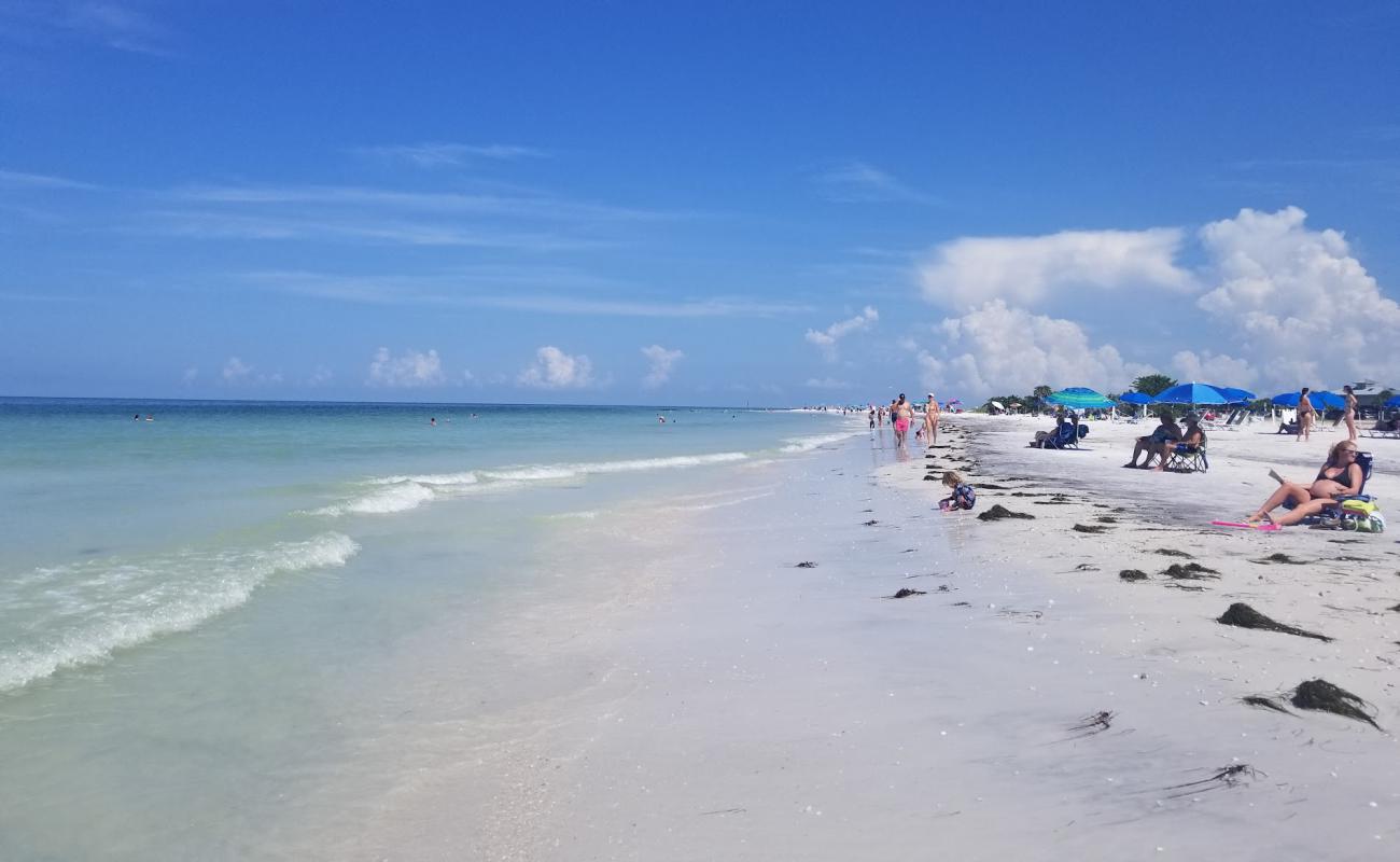 Photo de Honeymoon Island Beach avec sable blanc de surface