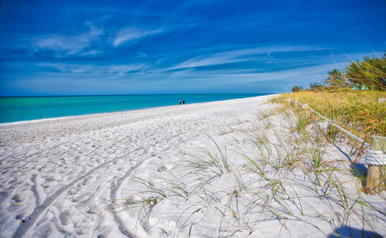 Photo de Turner beach avec sable lumineux de surface