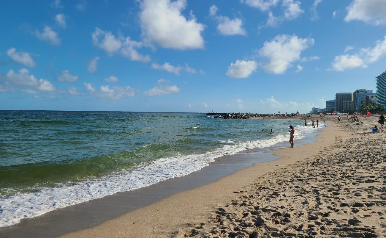 Photo de Haulover beach II avec sable coquillier lumineux de surface