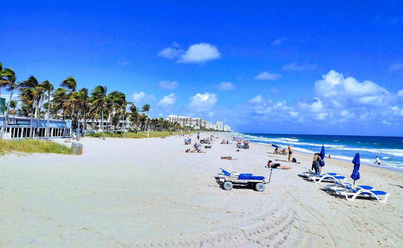 Photo de Fort Lauderdale beach avec sable lumineux de surface