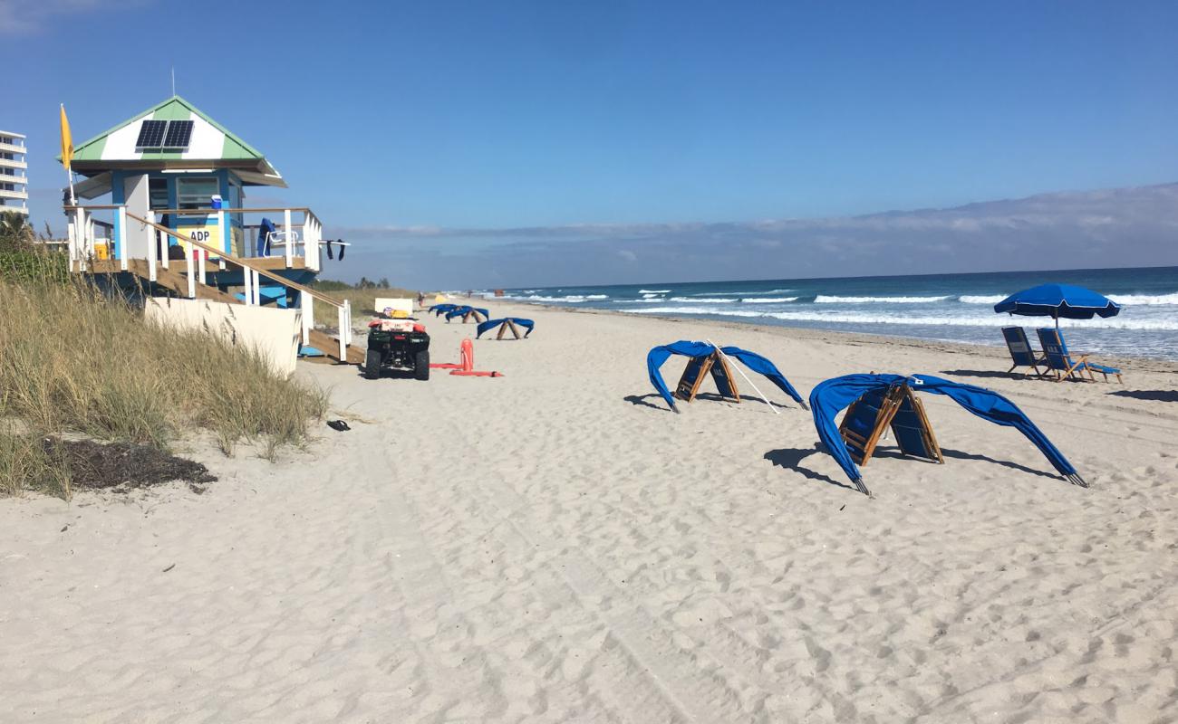 Photo de Atlantic Dunes Park beach avec sable lumineux de surface