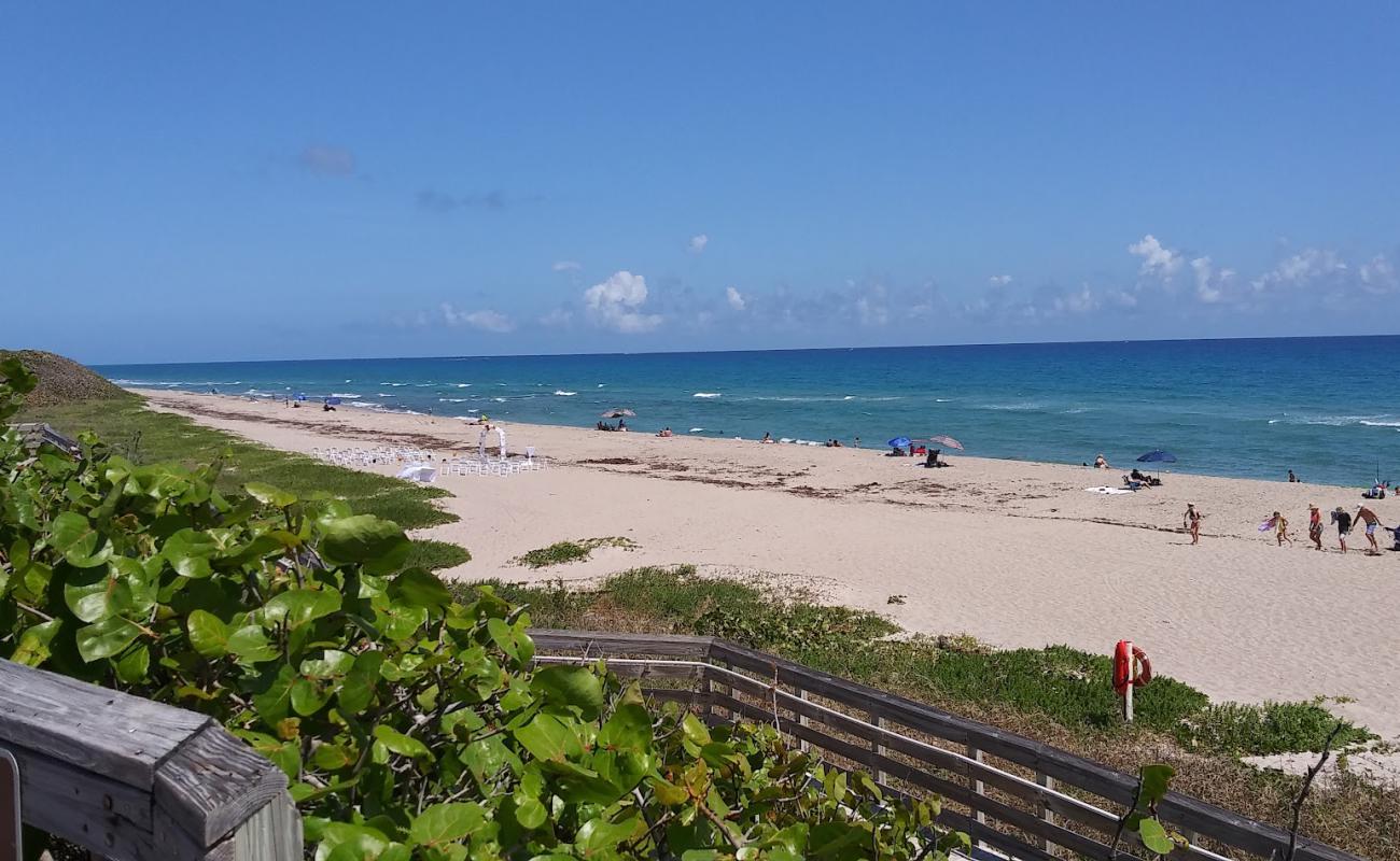 Photo de MacArthur beach avec sable beige de surface