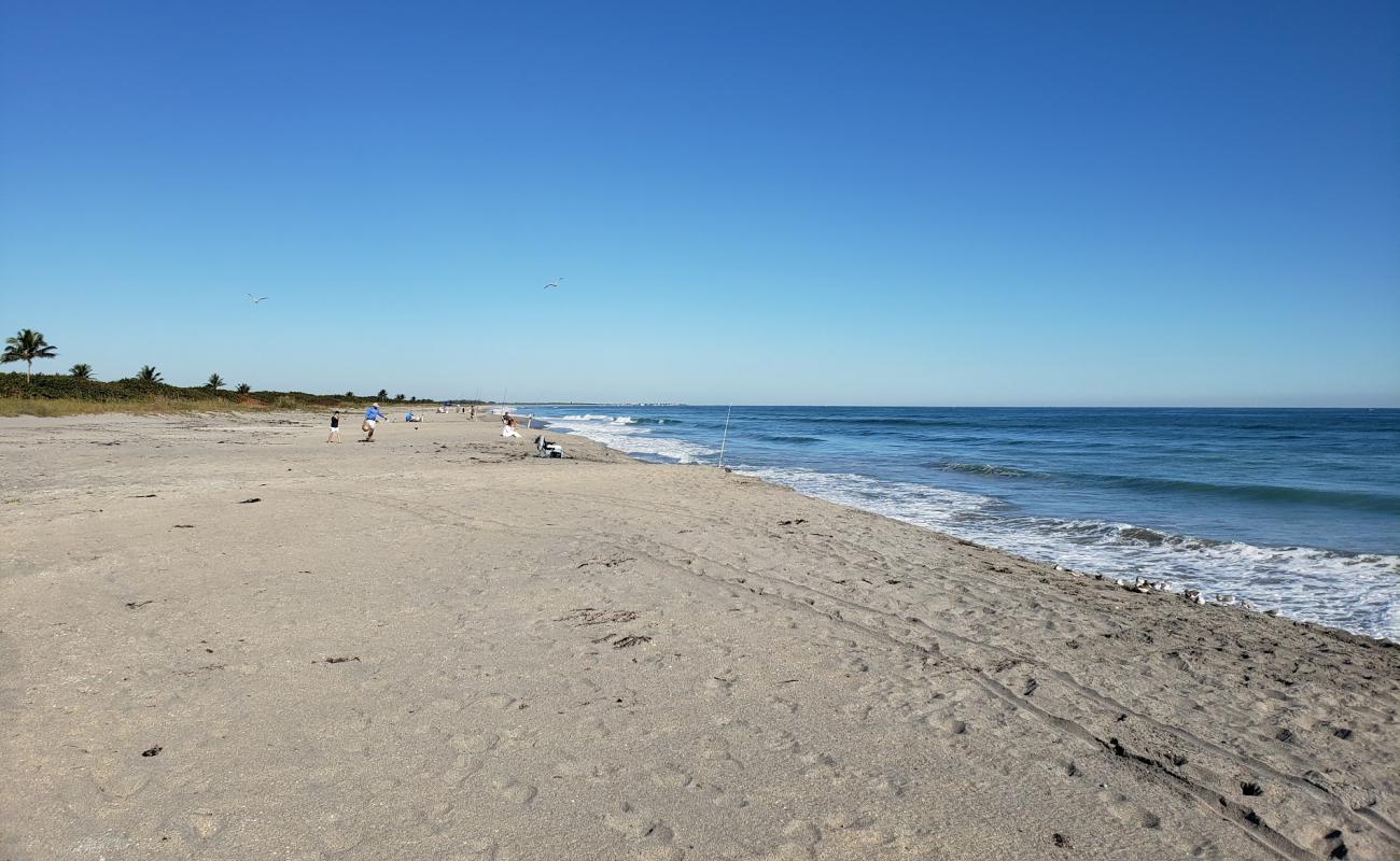 Photo de Bonair beach avec sable lumineux de surface