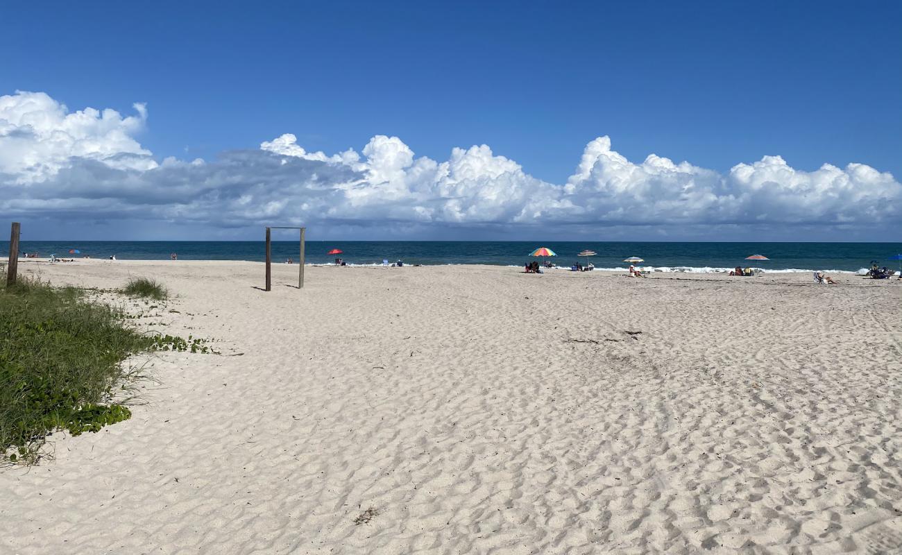 Photo de South beach avec sable beige de surface