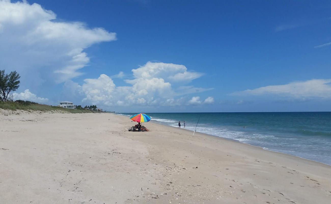 Photo de Floridana beach avec sable beige de surface