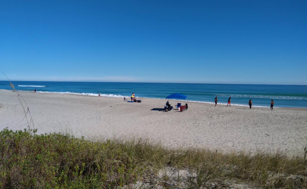 Photo de Ocean Ave beach avec sable lumineux de surface