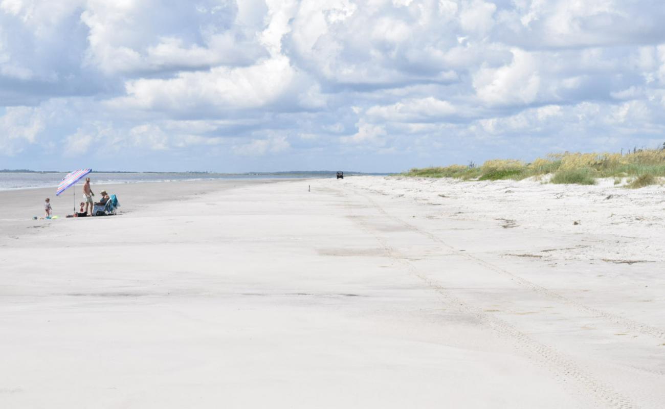 Photo de Sapelo Island avec sable beige de surface
