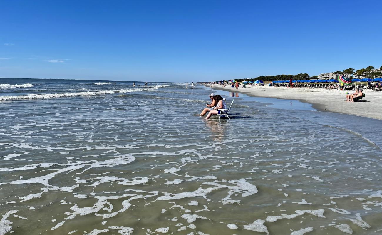 Photo de Coligny beach Park avec sable lumineux de surface