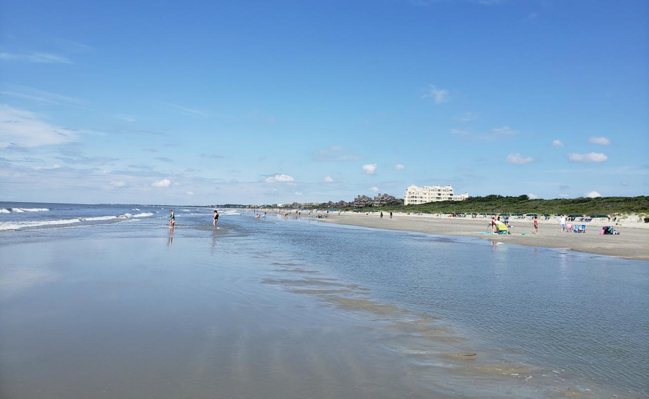 Photo de Kiawah club beach avec sable gris de surface