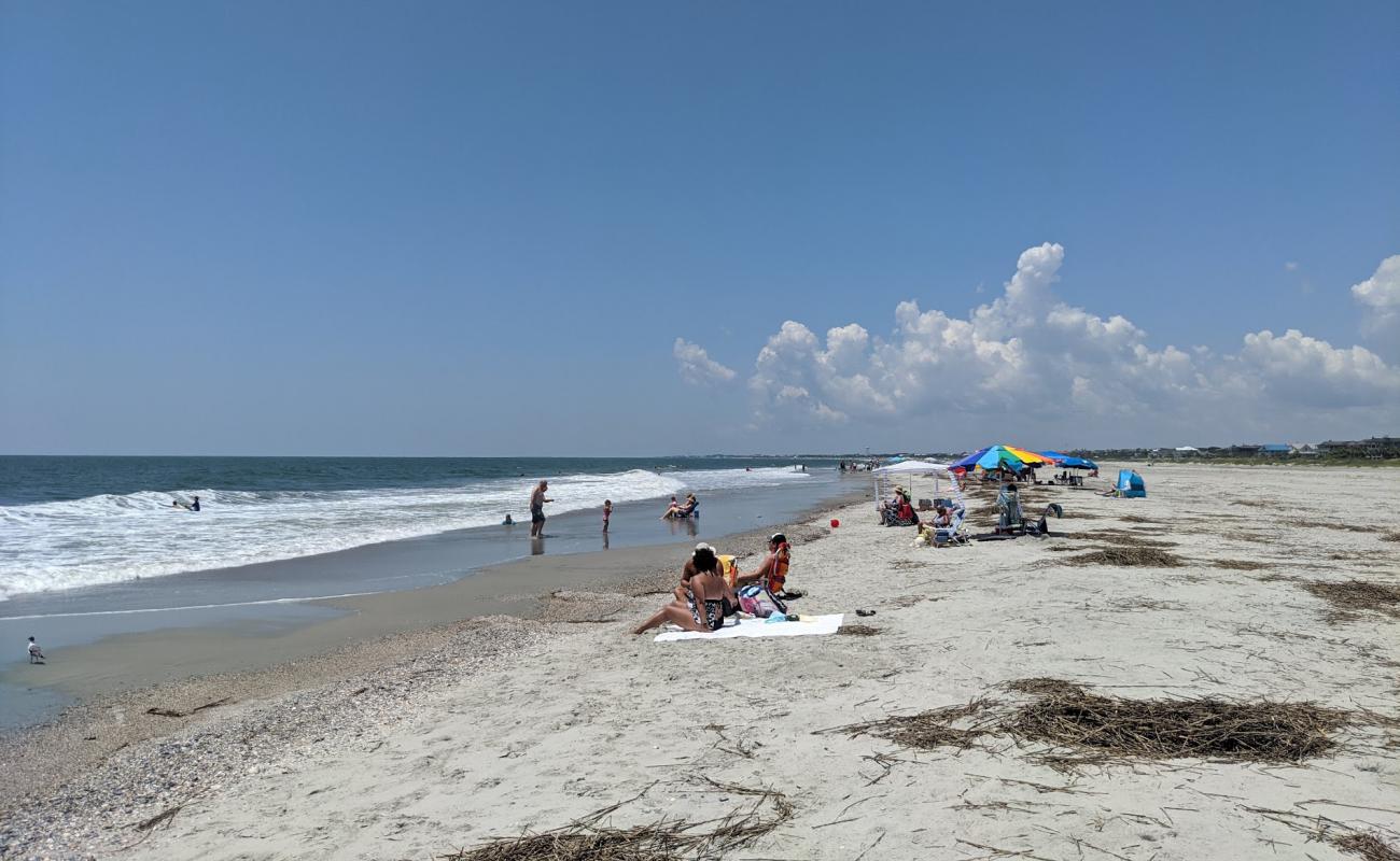 Photo de Isle of Palms beach avec sable lumineux de surface